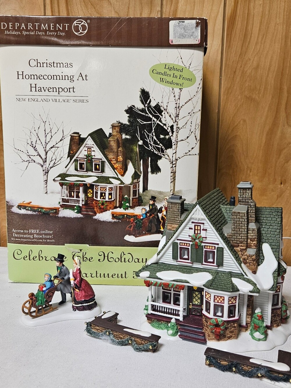 Department 56 New England village Christmas Homecoming at Havenport *No Trees*